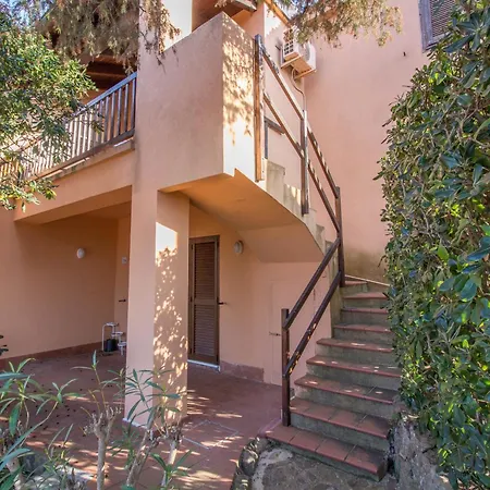 Апартаменты Lovely Sea View With Parking And Pool! Порто-Ротондо