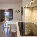Apartamento Guesthost - Lovely Sea View With Parking And Pool!