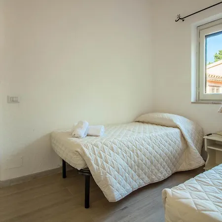 Lejlighed Lovely Sea View With Parking And Pool! *