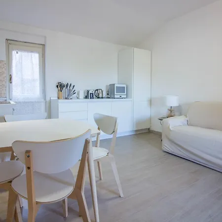 Guesthost - Lovely Sea View With Parking And Pool! * Porto Rotondo